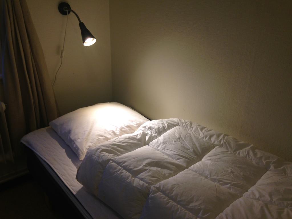 Ronneby Brunnspark Vandrarhem Och B&B Стая снимка