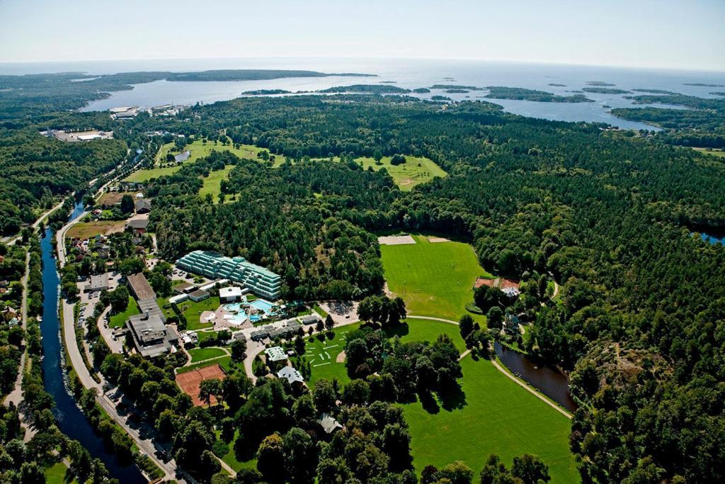 Ronneby Brunnspark Vandrarhem Och B&B Екстериор снимка