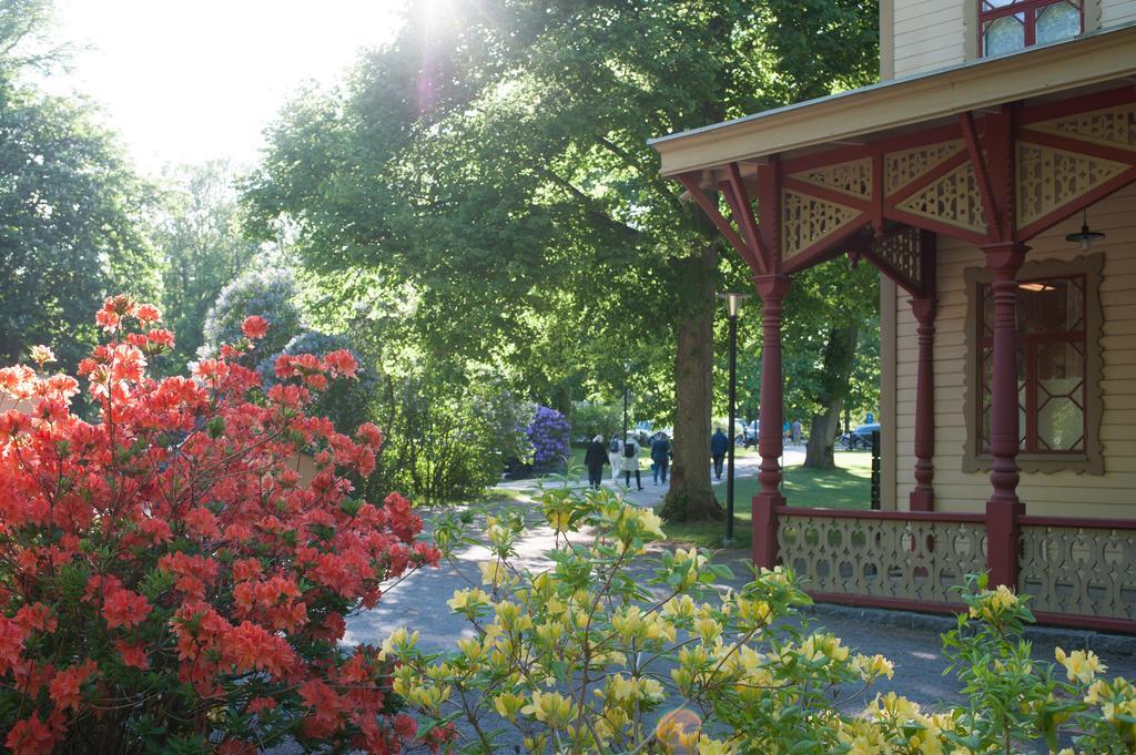 Ronneby Brunnspark Vandrarhem Och B&B Екстериор снимка