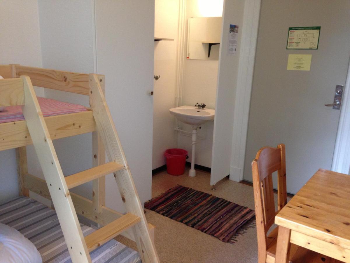 Ronneby Brunnspark Vandrarhem Och B&B Стая снимка