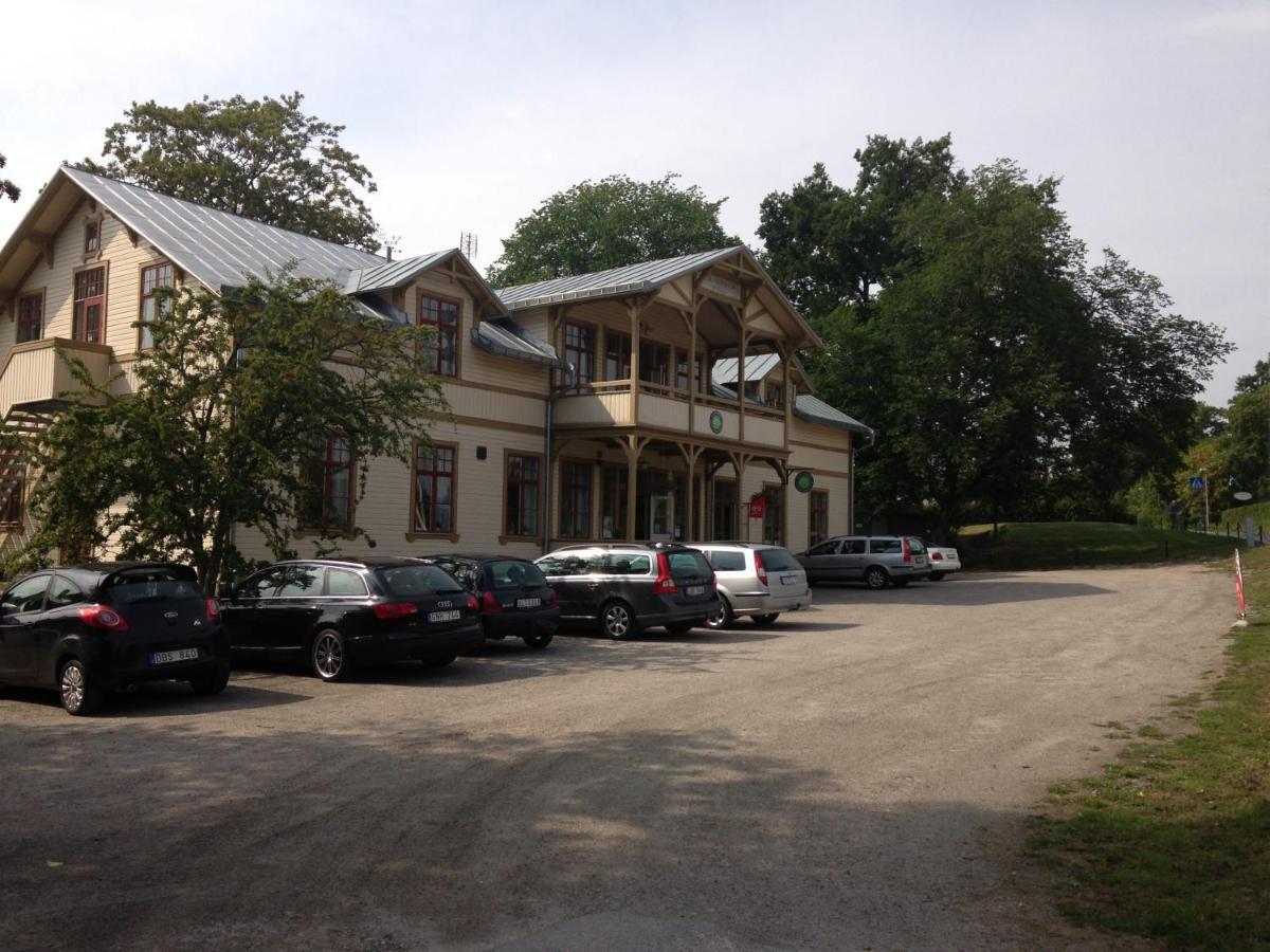 Ronneby Brunnspark Vandrarhem Och B&B Екстериор снимка