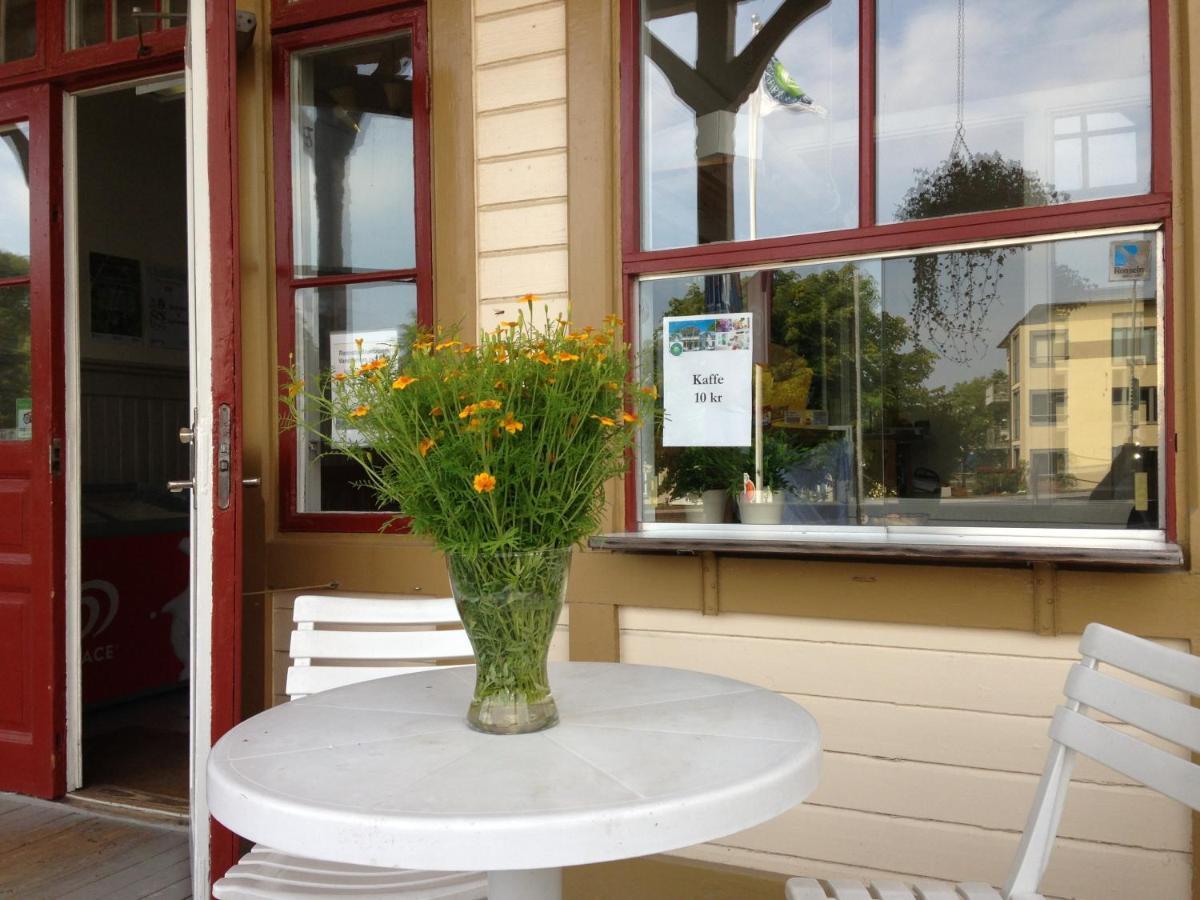 Ronneby Brunnspark Vandrarhem Och B&B Екстериор снимка